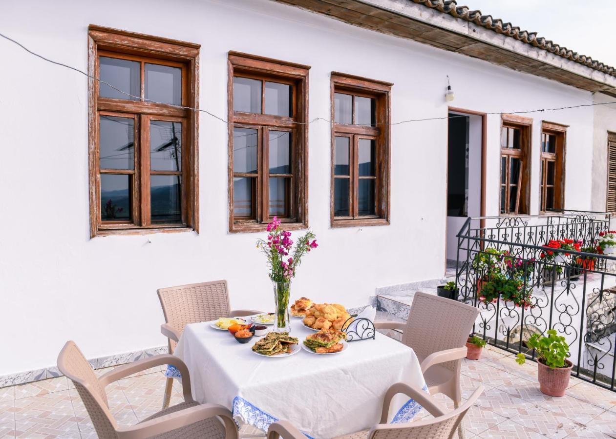 Guest House Luli Berati Exterior foto
